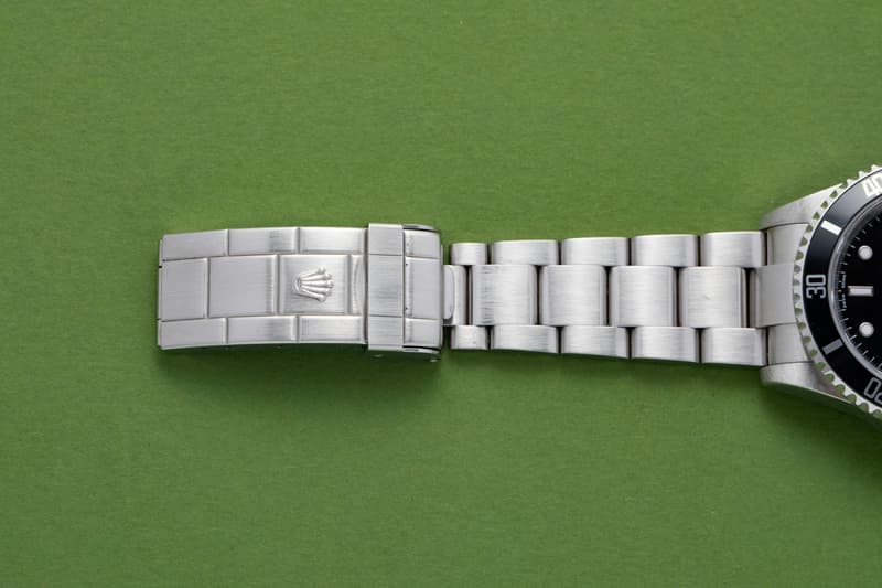 Russell Crowe 配戴之 Rolex Submariner ref. 16610 錶款進行出售