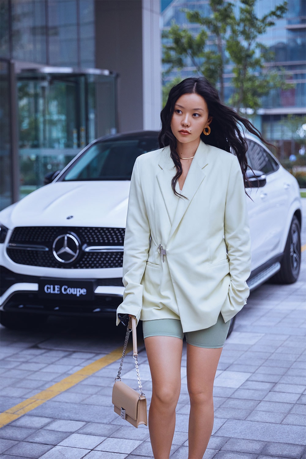 从时装编辑到造型总监，Mia Kong 心中造型最重要的标准是？｜Style With