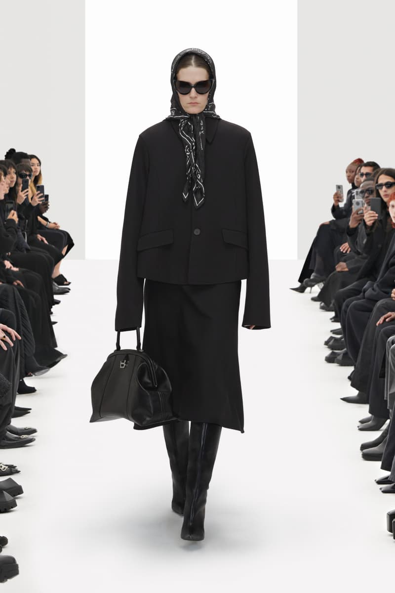 Balenciaga 2022 春季系列大秀正式登場