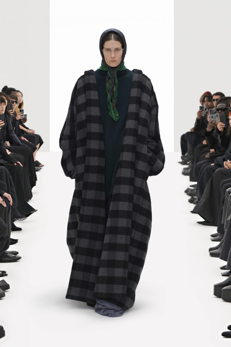 Balenciaga 2022 春季系列大秀正式登場