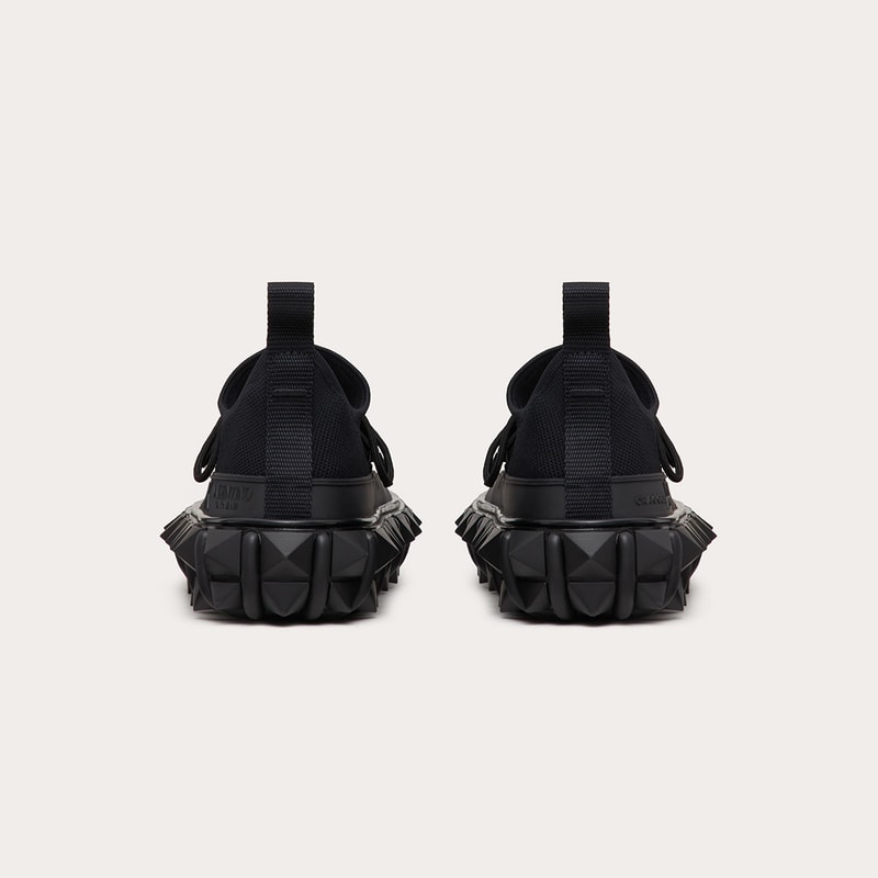 Craig Green x Valentino Garavani Rockstud X 联名运动鞋系列登场