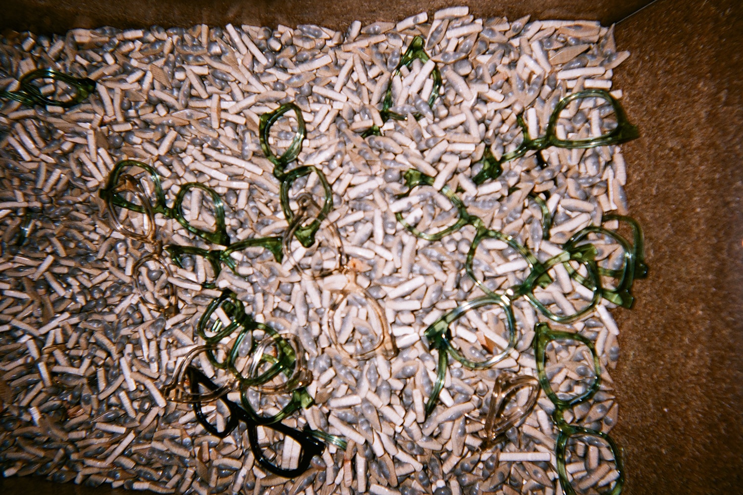 Manual Exposure: Native Sons 主理人 Tommy O’Gara 用镜头记录眼镜制造的幕后工序