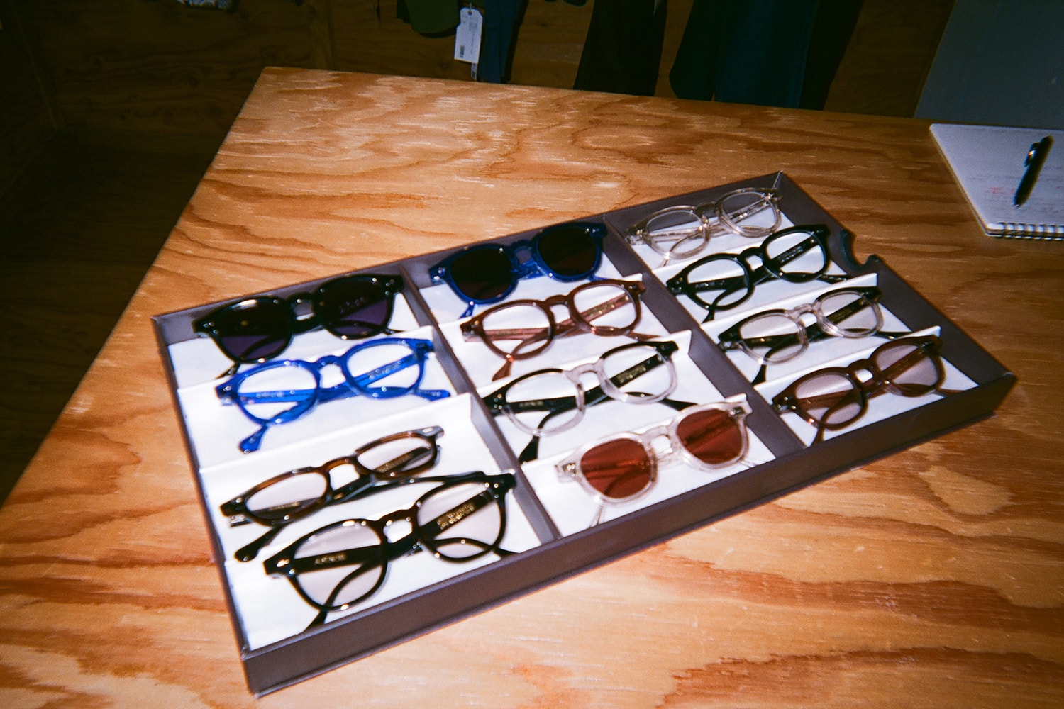 Manual Exposure: Native Sons 主理人 Tommy O’Gara 用镜头记录眼镜制造的幕后工序