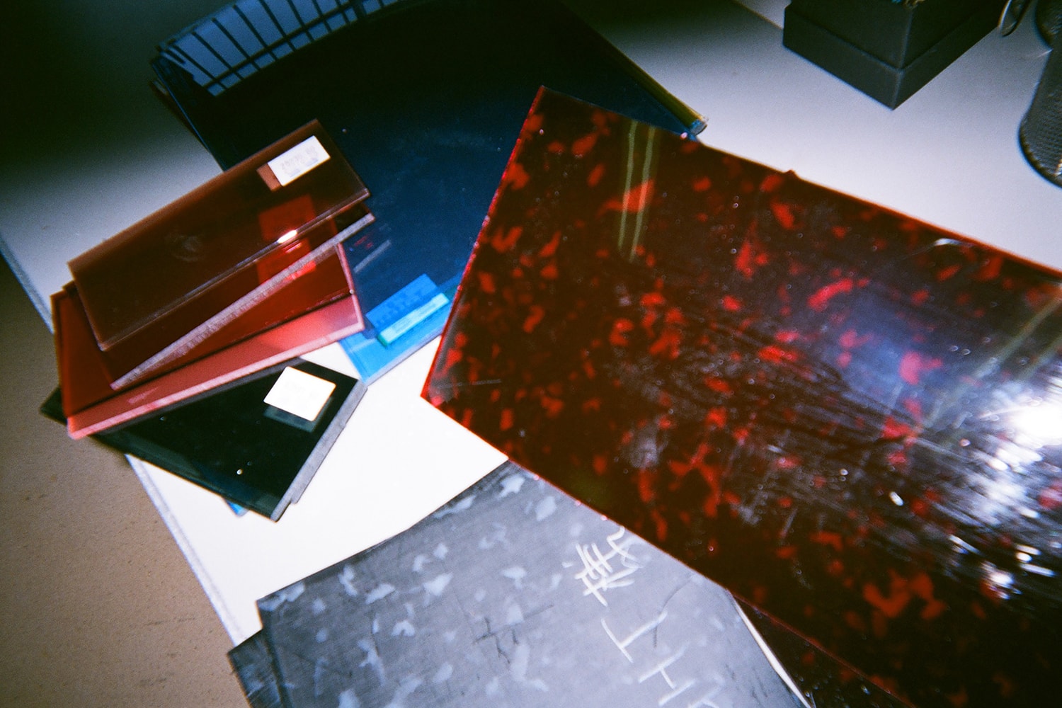 Manual Exposure: Native Sons 主理人 Tommy O’Gara 用镜头记录眼镜制造的幕后工序