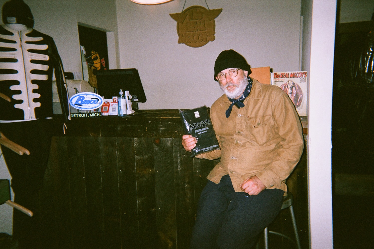 Manual Exposure: Native Sons 主理人 Tommy O’Gara 用镜头记录眼镜制造的幕后工序