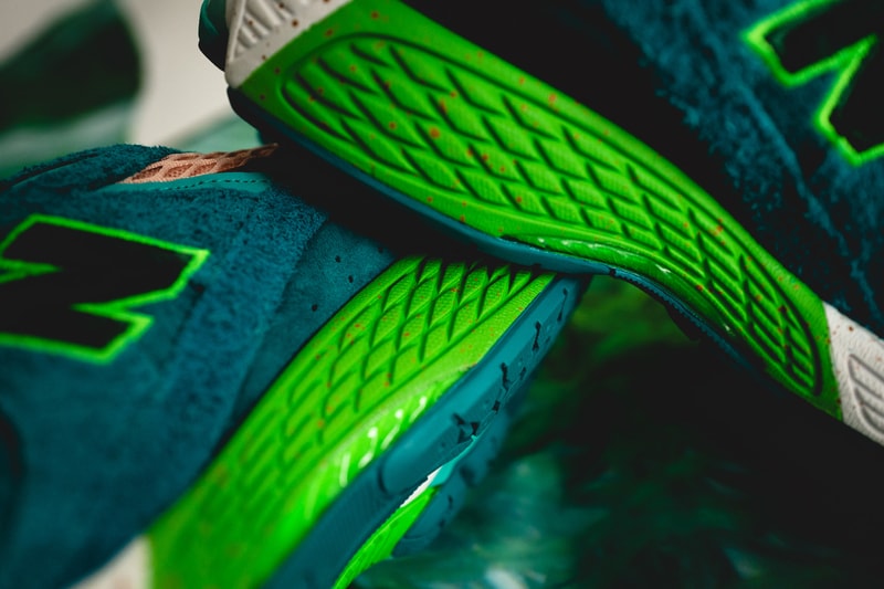 HYPEBEAST 近赏 Salehe Bembury x New Balance 2002R「Water Be the Guide」