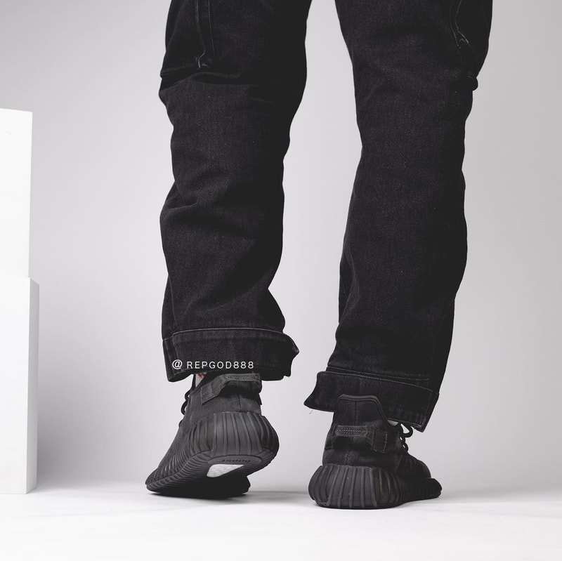 再次近賞 YEEZY BOOST 350 V2 最新配色「Mono Cinder」上腳圖輯