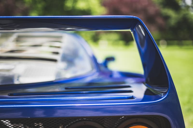 稀有藍色車漆塗裝 1989 年 Ferrari F40 展開拍賣