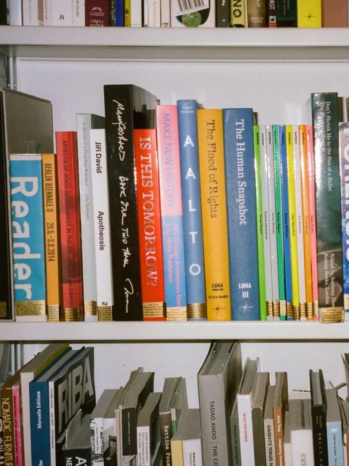 业界创意人士的 7 月书影音之选 | Monthly RWL