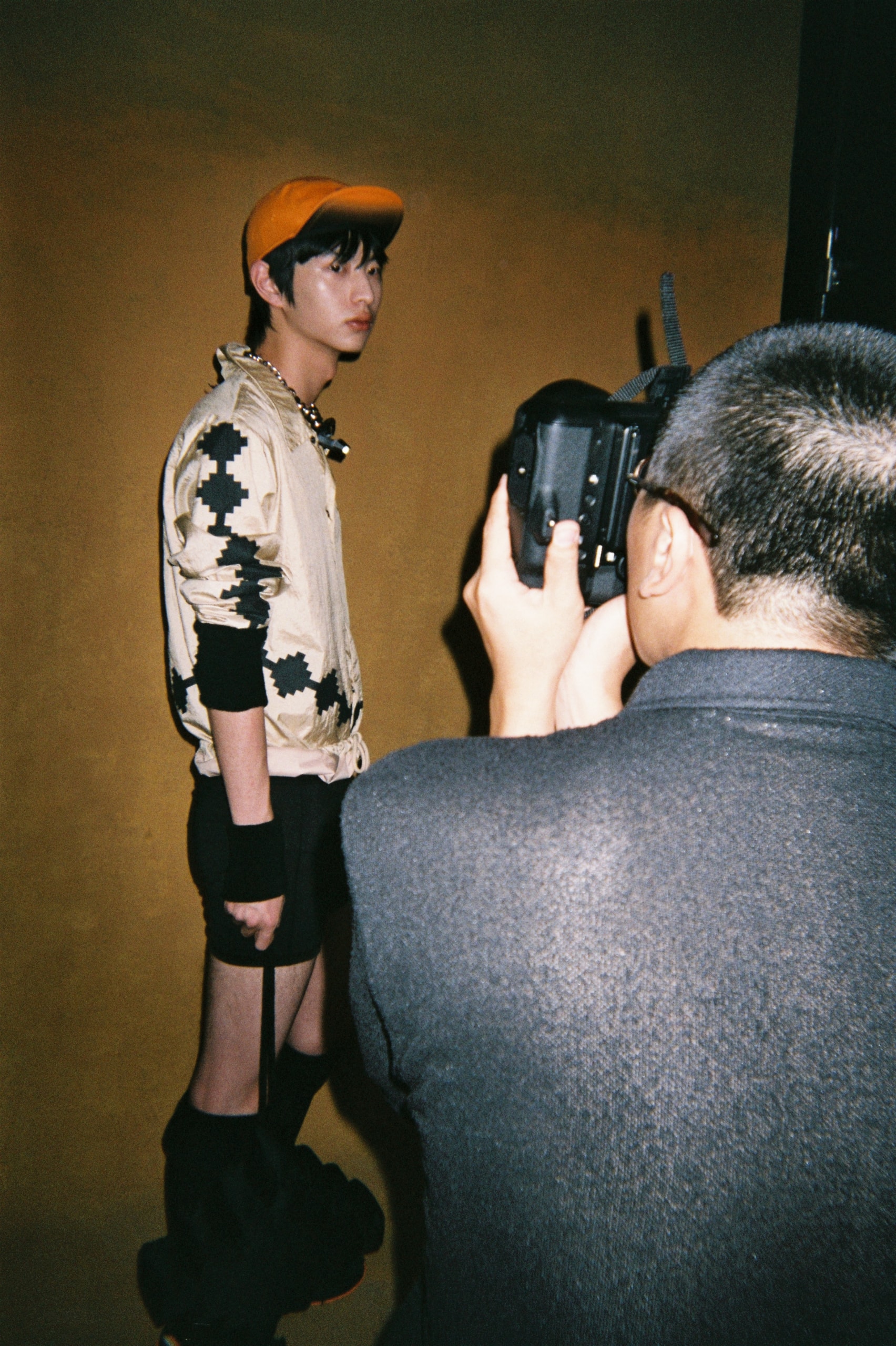 于 PRONOUNCE 的镜头,一窥「无界秘境」大秀前二十四小时的情绪与秩序