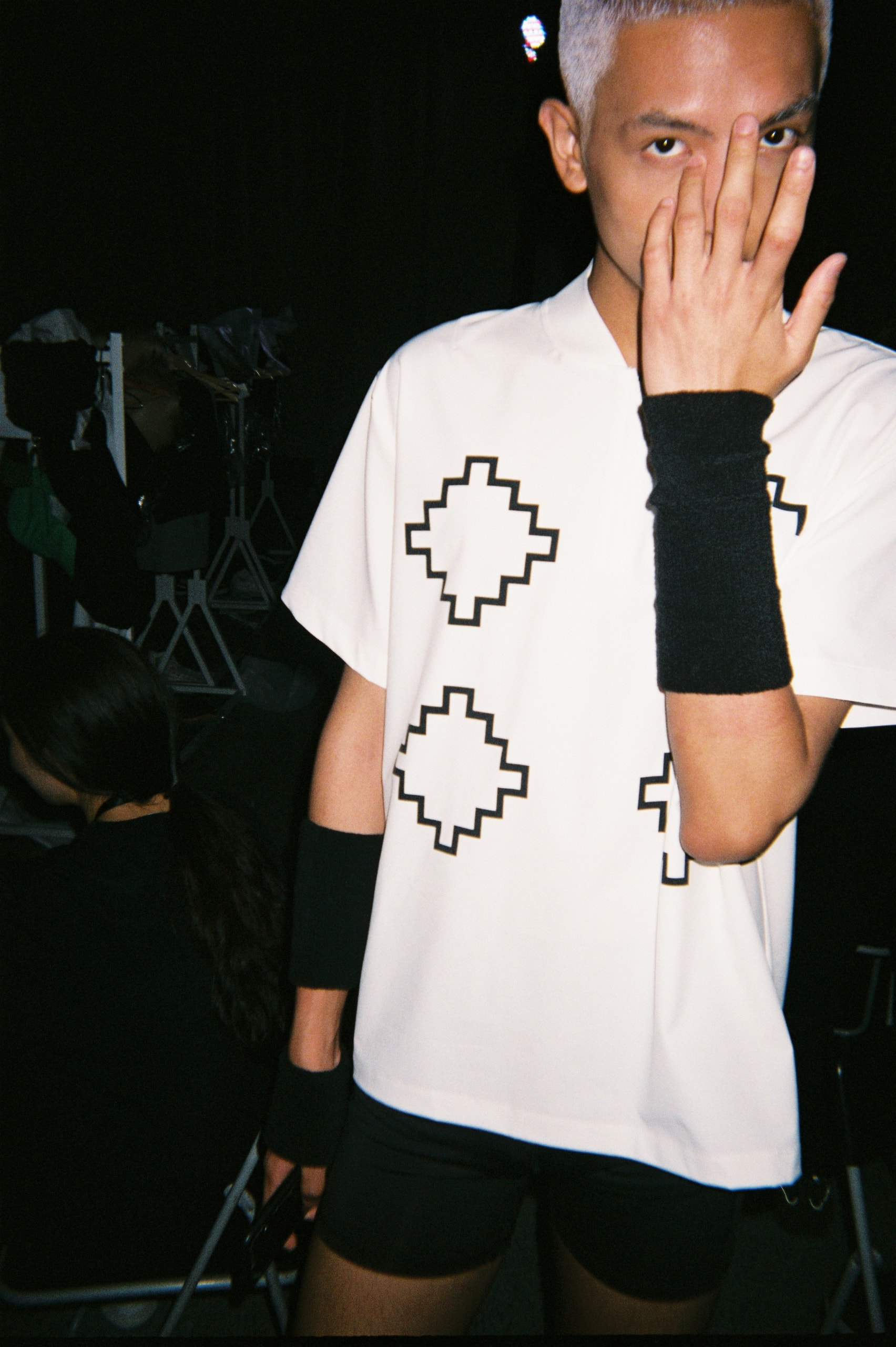 于 PRONOUNCE 的镜头,一窥「无界秘境」大秀前二十四小时的情绪与秩序