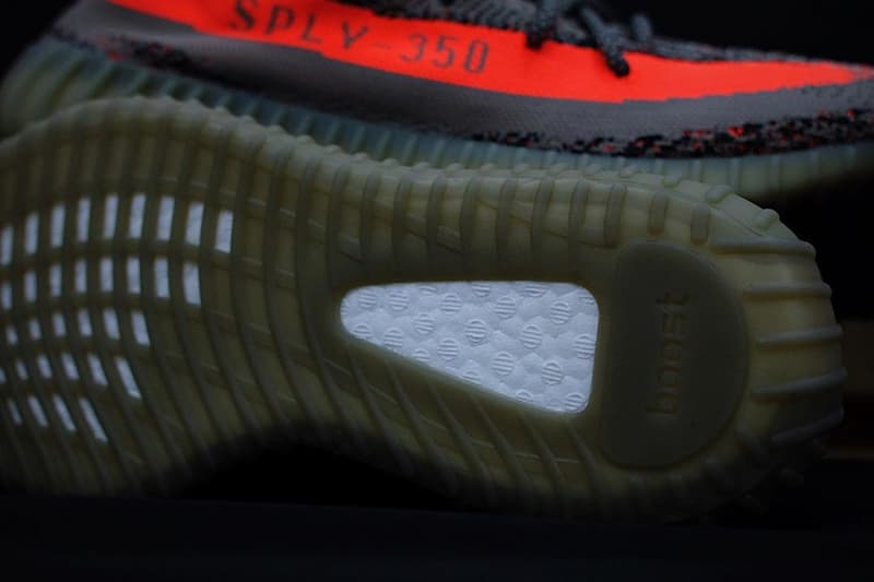 率先近賞 adidas YEEZY BOOST 350 V2「Beluga Reflective」最新反光配色