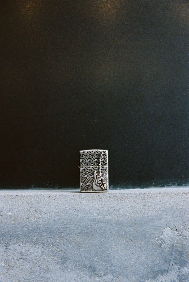 C2H4 携手 Zippo 打造联名仿古银吉他打火机