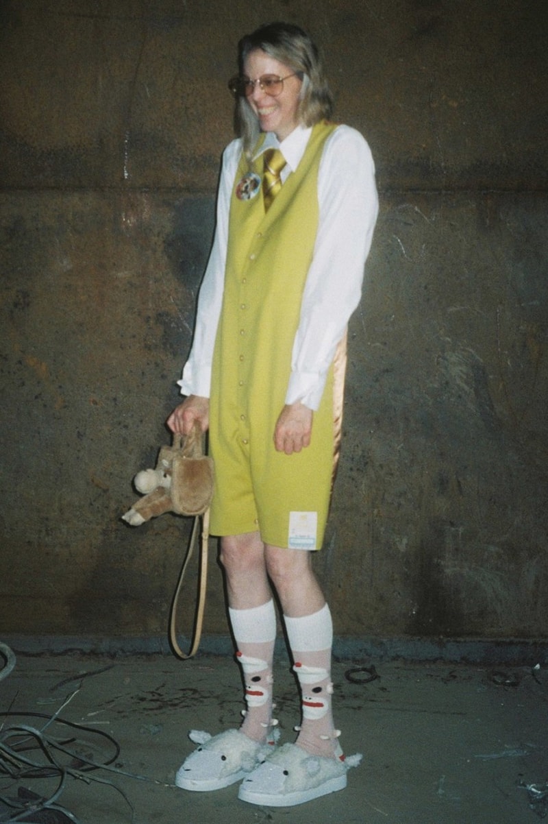 SUICOKE 攜手日本品牌 doublet 打造「卡通綿羊」造型拖鞋
