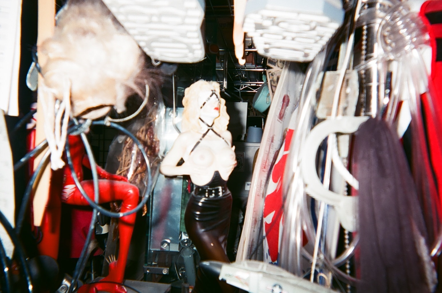 空山基:情色金属冲动源头、泡沫经济与运气