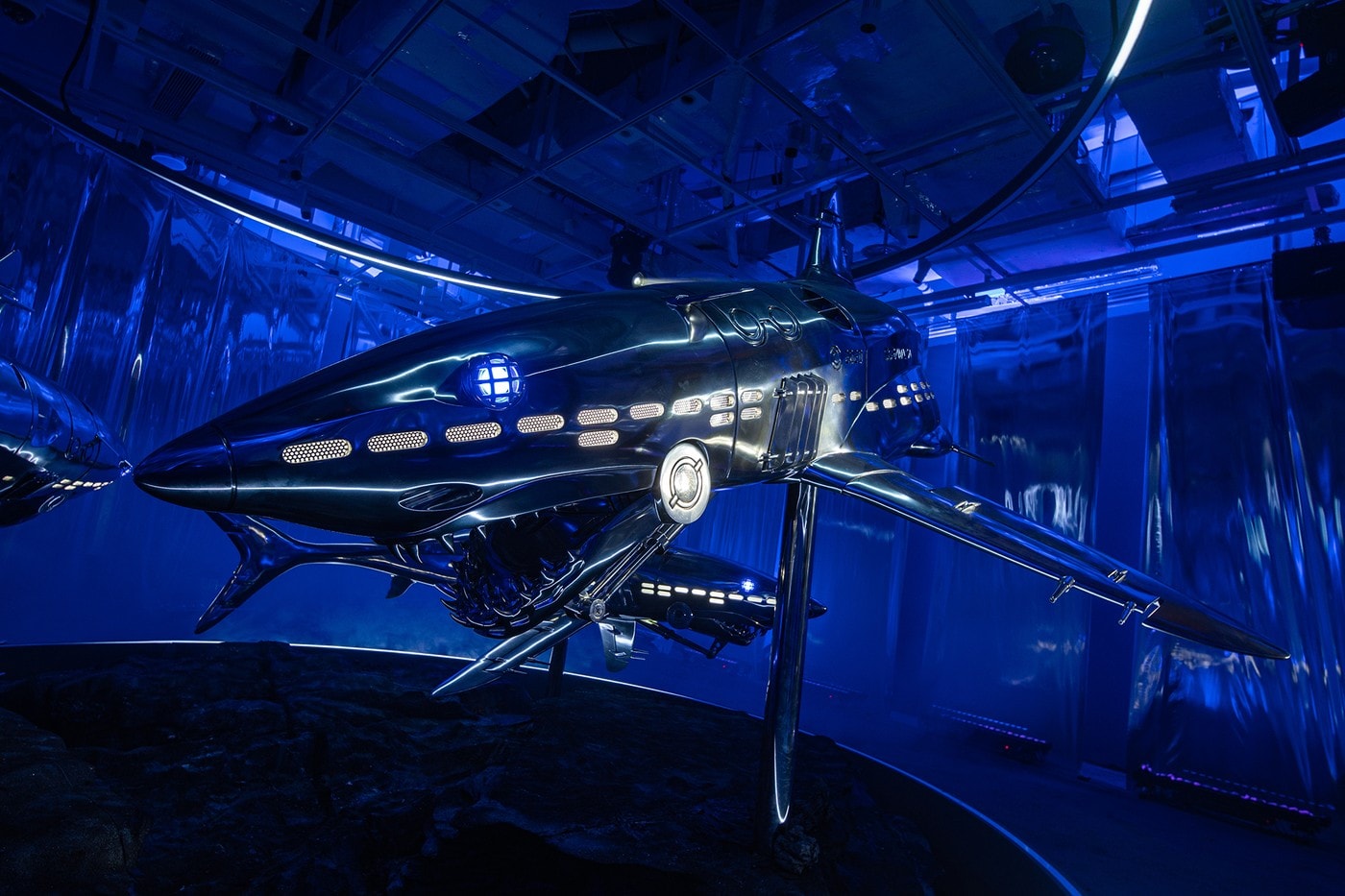 空山基:情色金属冲动源头、泡沫经济与运气