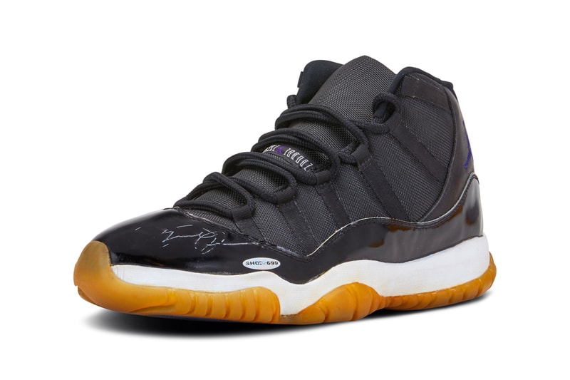 1996 年 Air Jordan 11「Space Jam」样品正式展开拍卖