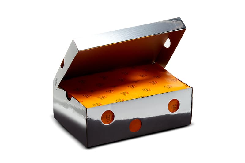 率先预览 Off-White™ x Nike Air Zoom Tempo NEXT% 官方系列图辑