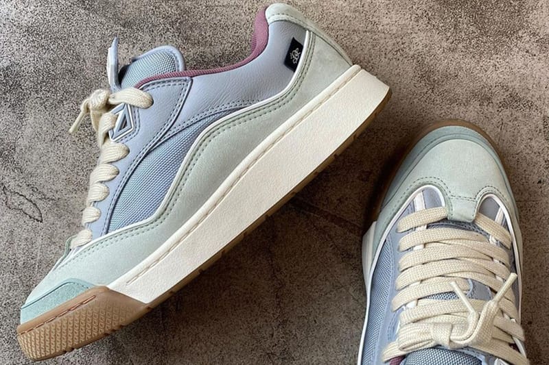 近賞 Travis Scott x Dior 全新 B713 聯乘系列鞋款