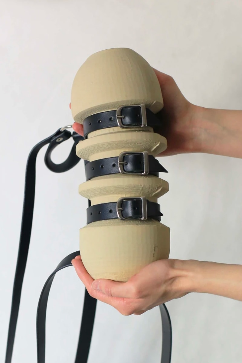 ZHENI Studio 打造首个可穿戴花瓶