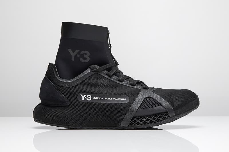 Y-3 推出全新 4D IOW Runner 系列鞋款