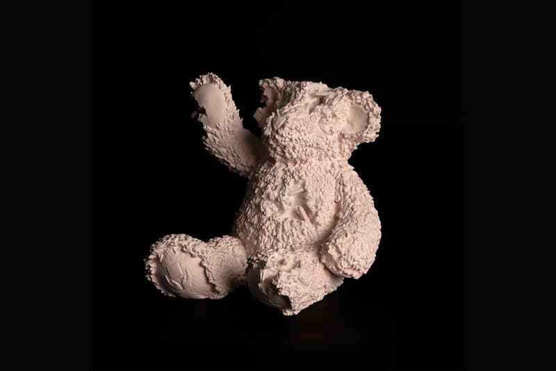 Daniel Arsham 全新 MODERN ARTIFACTS 系列 002 《被侵蚀的泰迪熊》正式登场