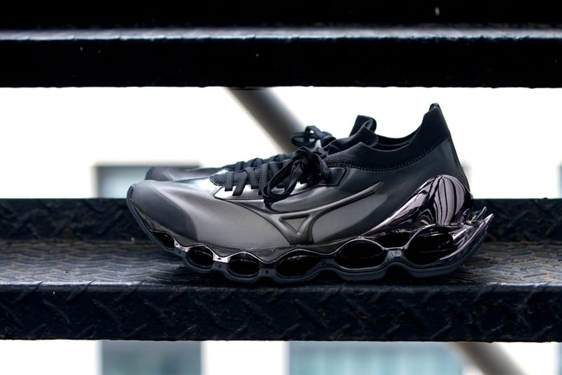 率先近賞空山基 HAJIME SORAYAMA x Mizuno WAVE PROPHECY SORAYAMA 全新配色