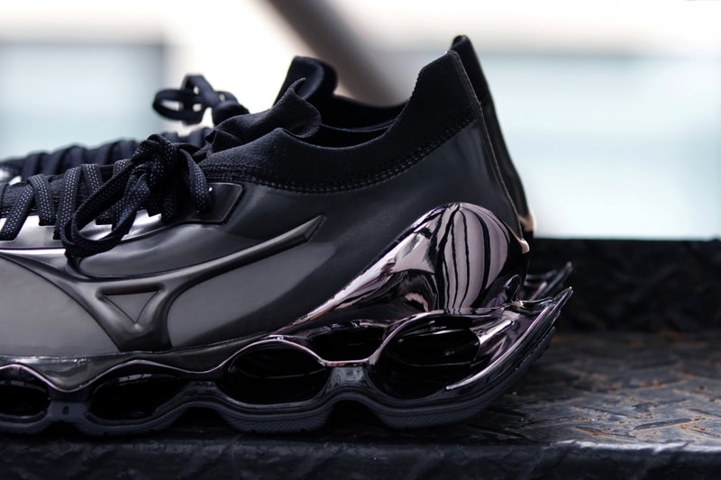 率先近賞空山基 HAJIME SORAYAMA x Mizuno WAVE PROPHECY SORAYAMA 全新配色