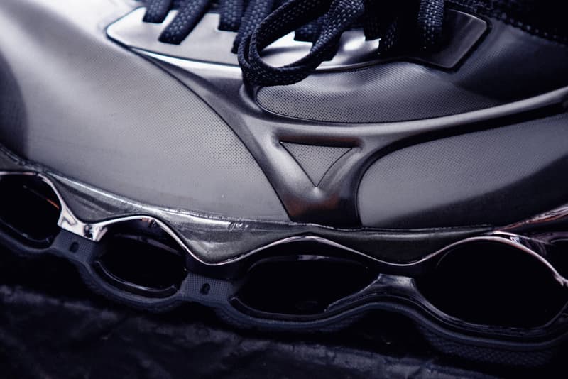 率先近賞空山基 HAJIME SORAYAMA x Mizuno WAVE PROPHECY SORAYAMA 全新配色