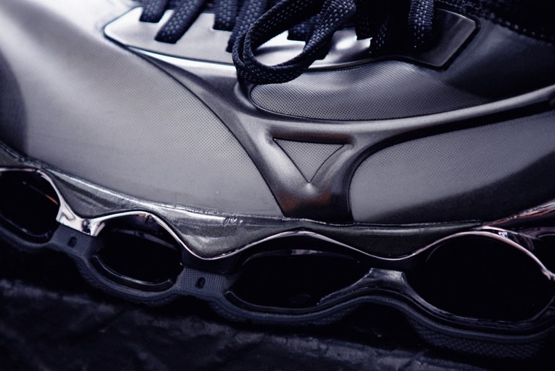 率先近賞空山基 HAJIME SORAYAMA x Mizuno WAVE PROPHECY SORAYAMA 全新配色