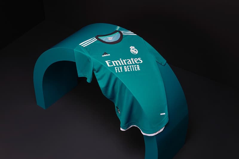 adidas 发布 Real Madrid 2021-22 赛季第二客场球衣