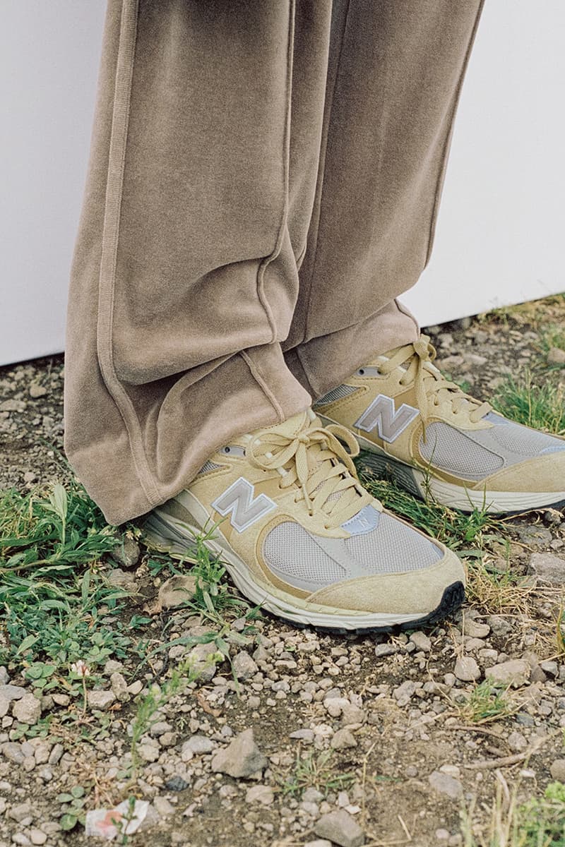 AURALEE x New Balance 2002R 最新聯乘鞋款系列正式登場