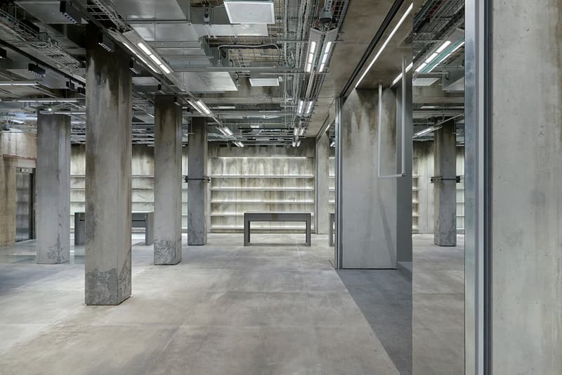 率先走進 Balenciaga 最新工業風格倫敦門店