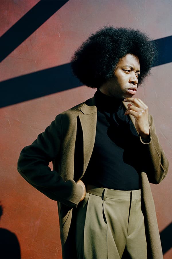 COS 2021 秋冬系列形象大片正式發佈