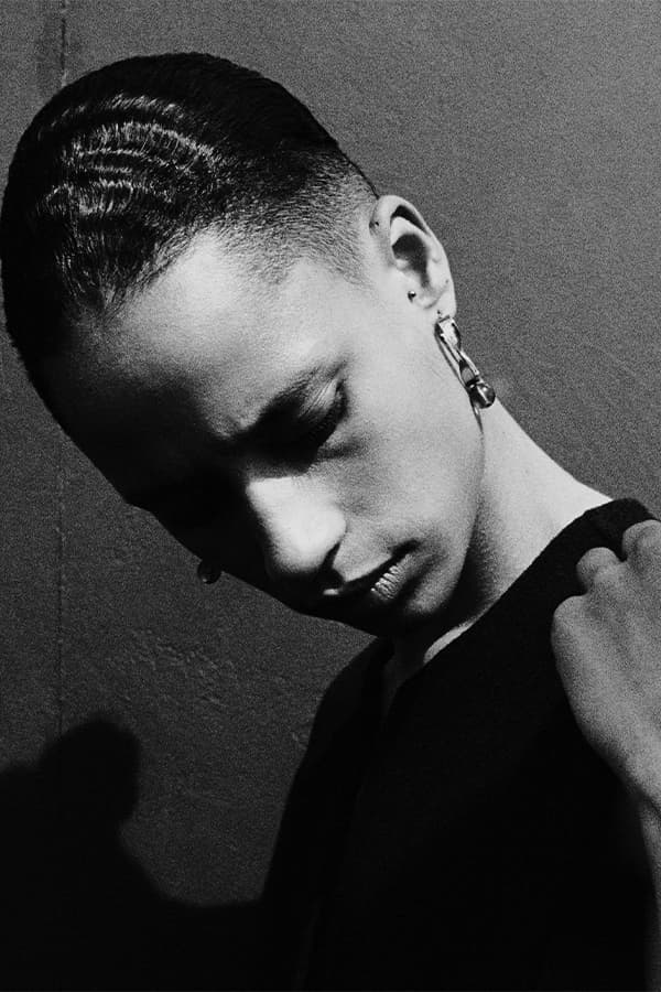 COS 2021 秋冬系列形象大片正式發佈