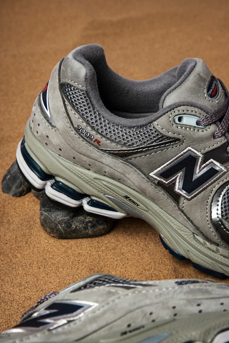 New Balance 2002R LAMTOYS 特别套装正式发布
