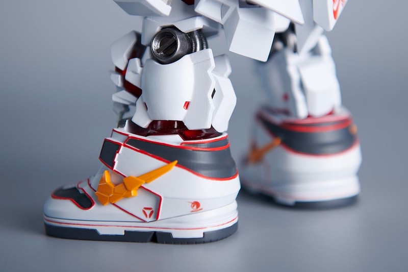 Gundam x Nike SB Dunk High 联乘模型系列正式登场