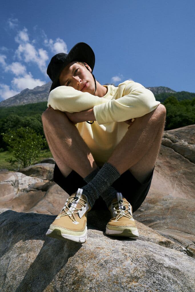 On 推出户外风格运动休闲鞋 Cloudaway