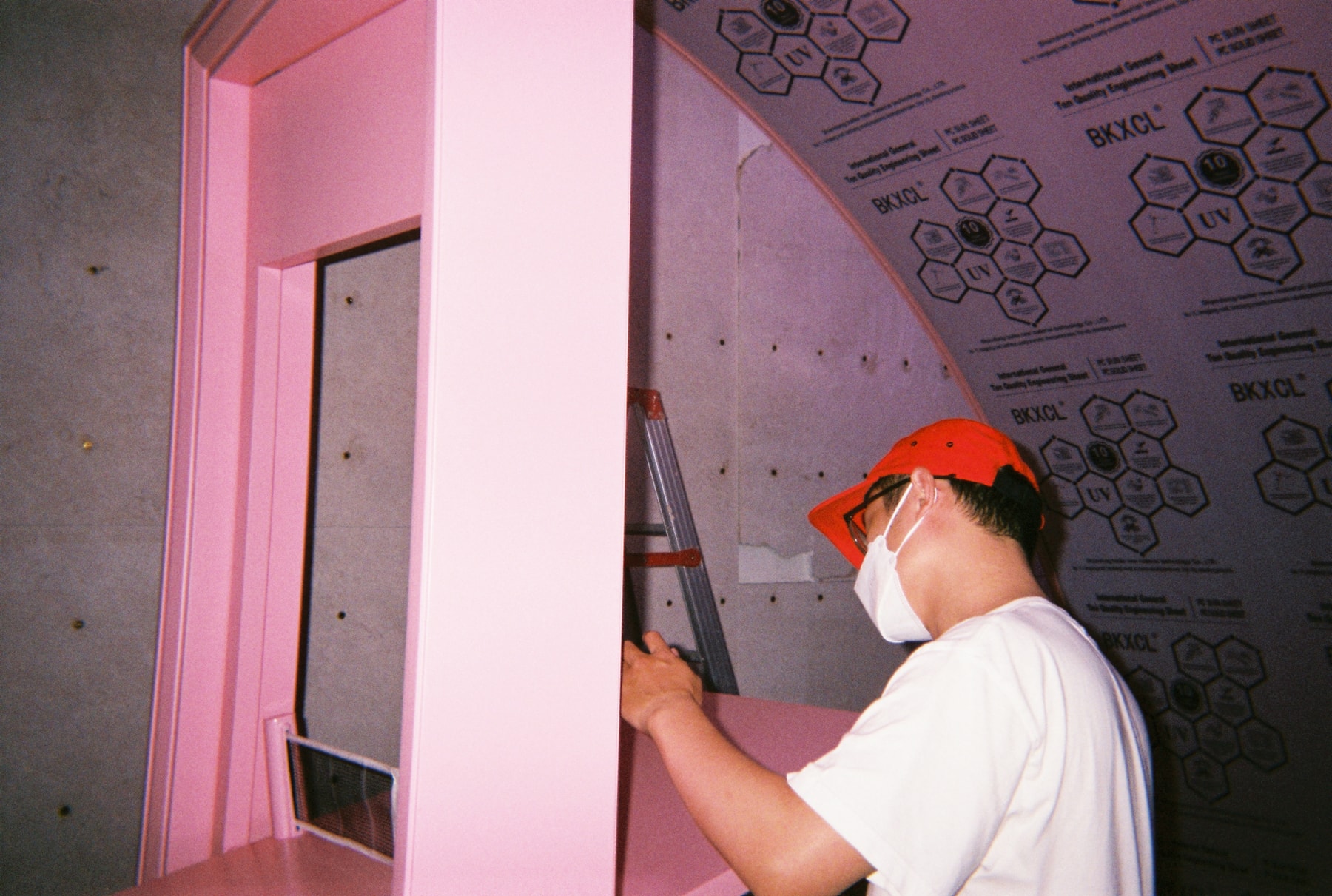 PRIVATE POLICY 设计师 Haoran Li 镜头下的上海时装周