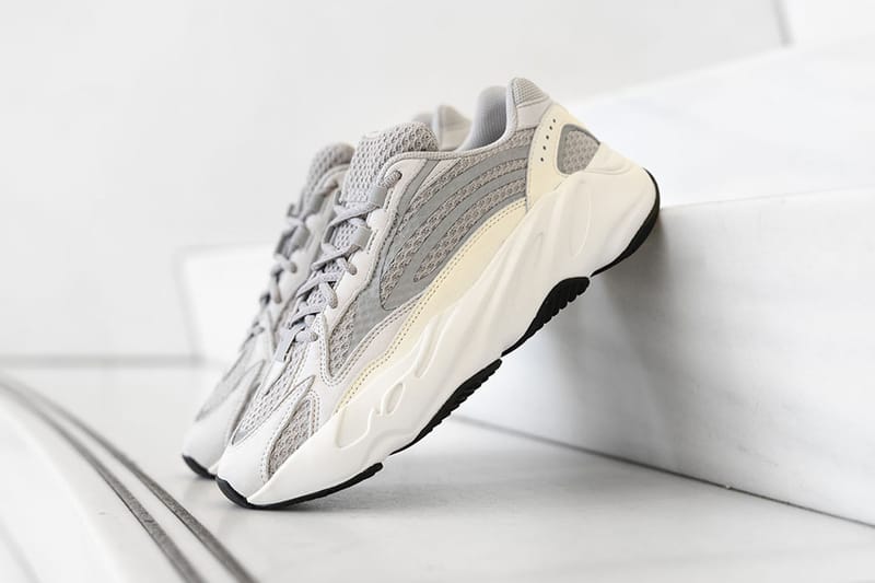 adidas YEEZY BOOST 700 V2 人氣配色「Static」即將回歸上架