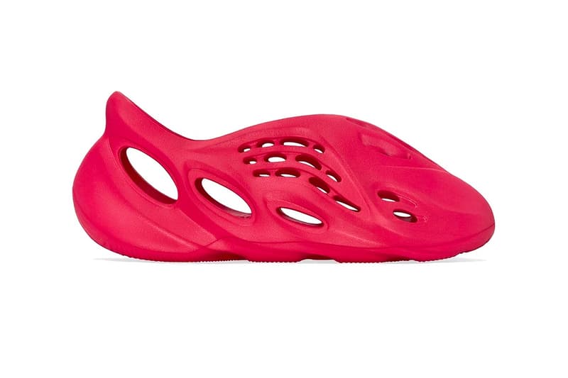adidas YEEZY Foam Runner 最新配色「Vermillion」官方圖輯正式發佈