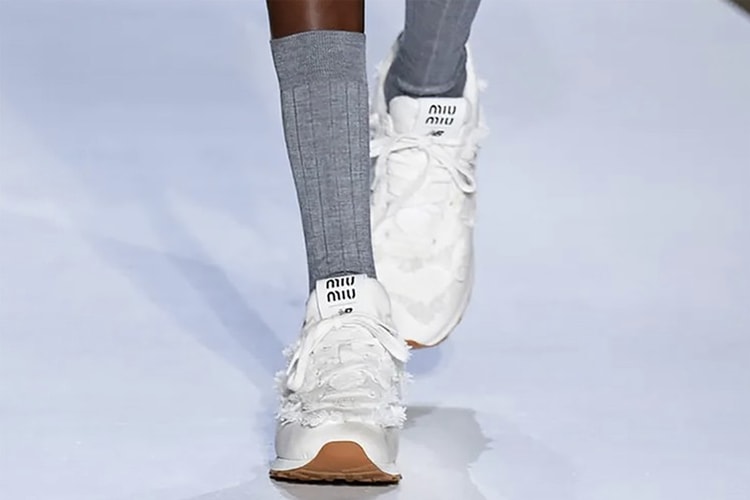 率先近賞 Miu Miu x New Balance 574 最新聯名系列鞋款