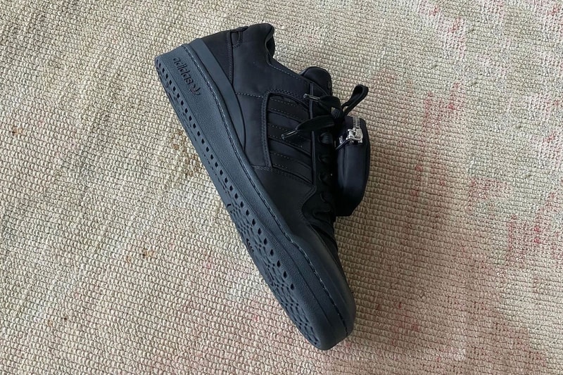 率先近賞 Prada x adidas Originals Forum Low 最新聯名配色「Triple Black」