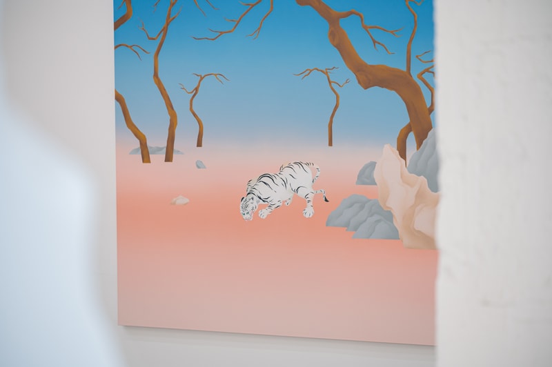 走进 zinan lam 全新个人展览「FLOATING VERMILION」