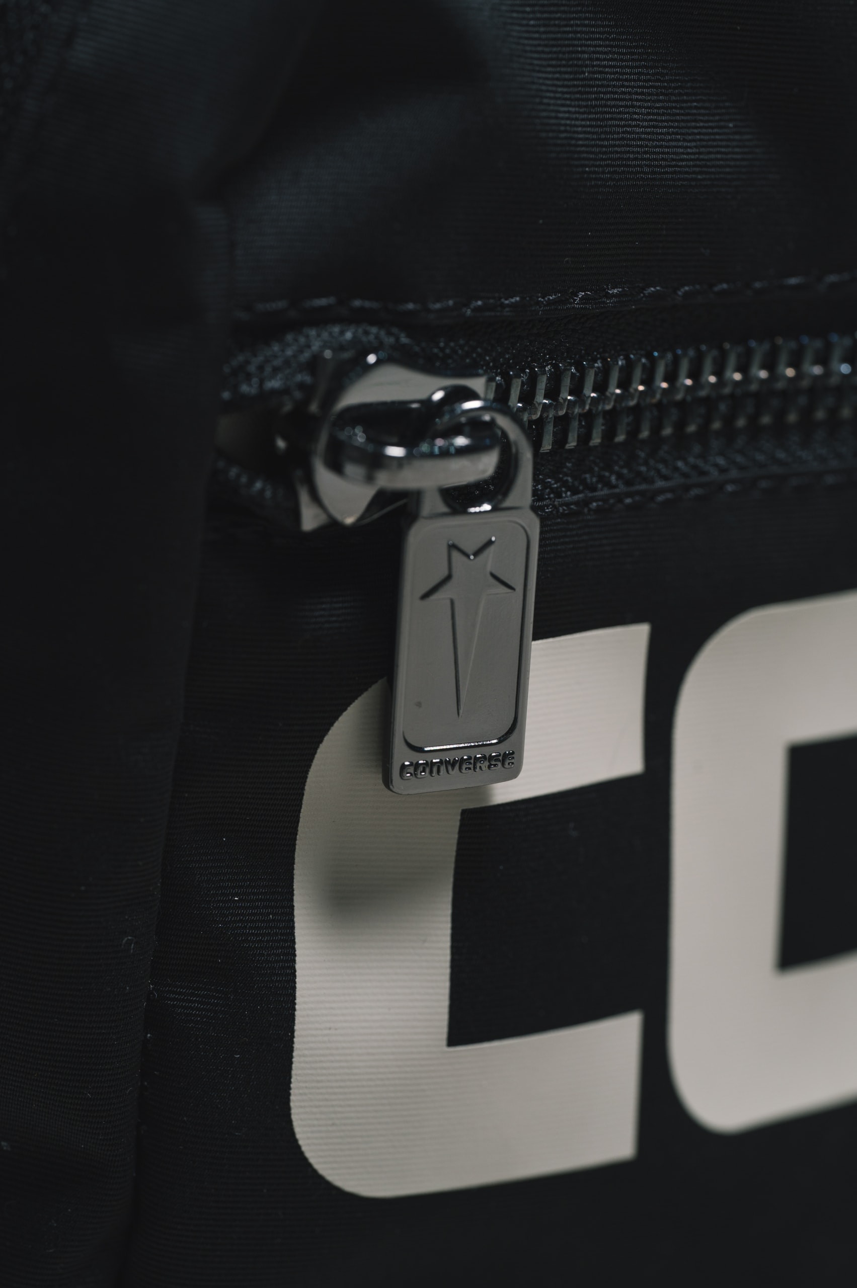 独家近赏 Converse x DRKSHDW 全新联名系列