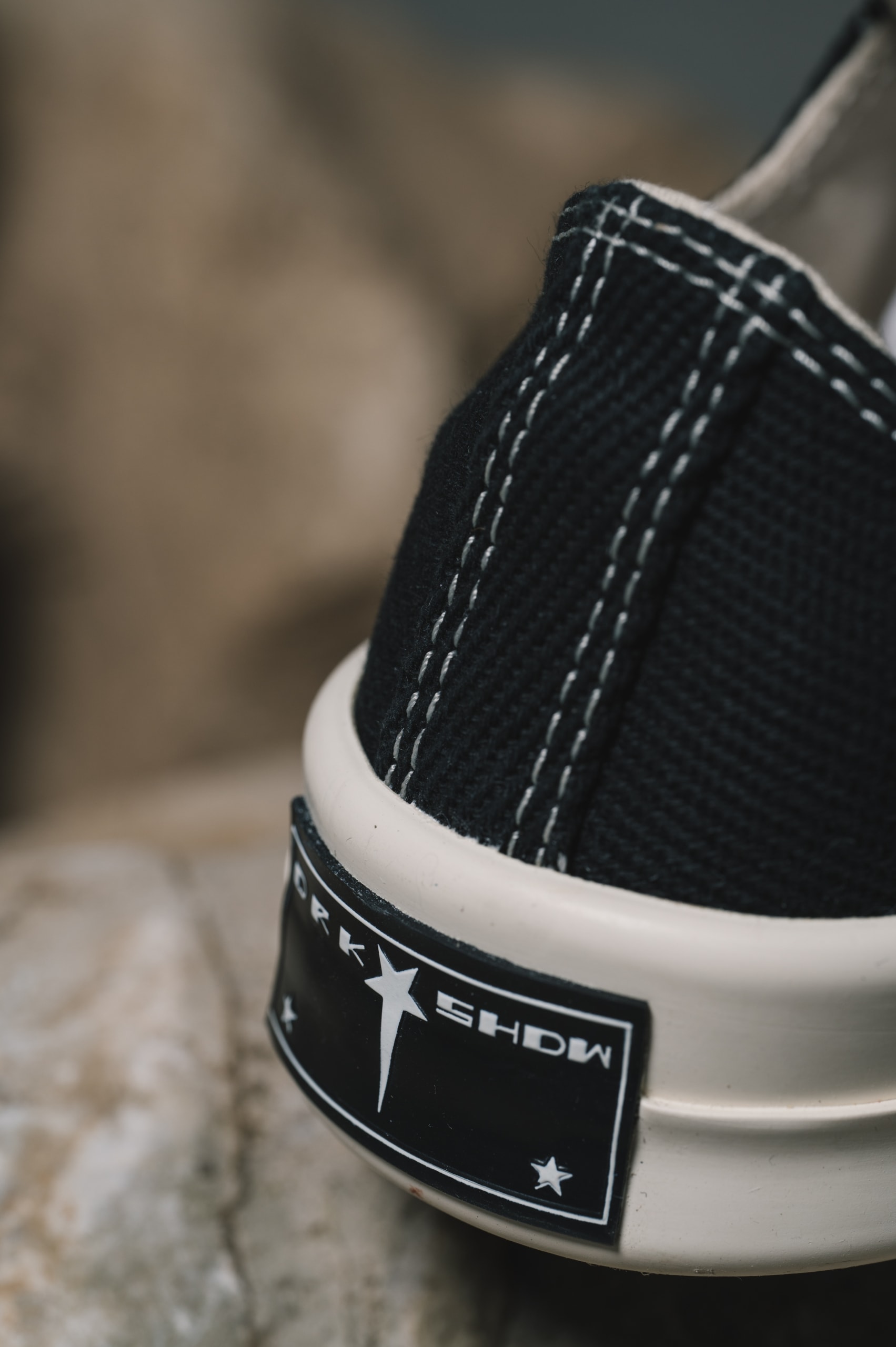 独家近赏 Converse x DRKSHDW 全新联名系列