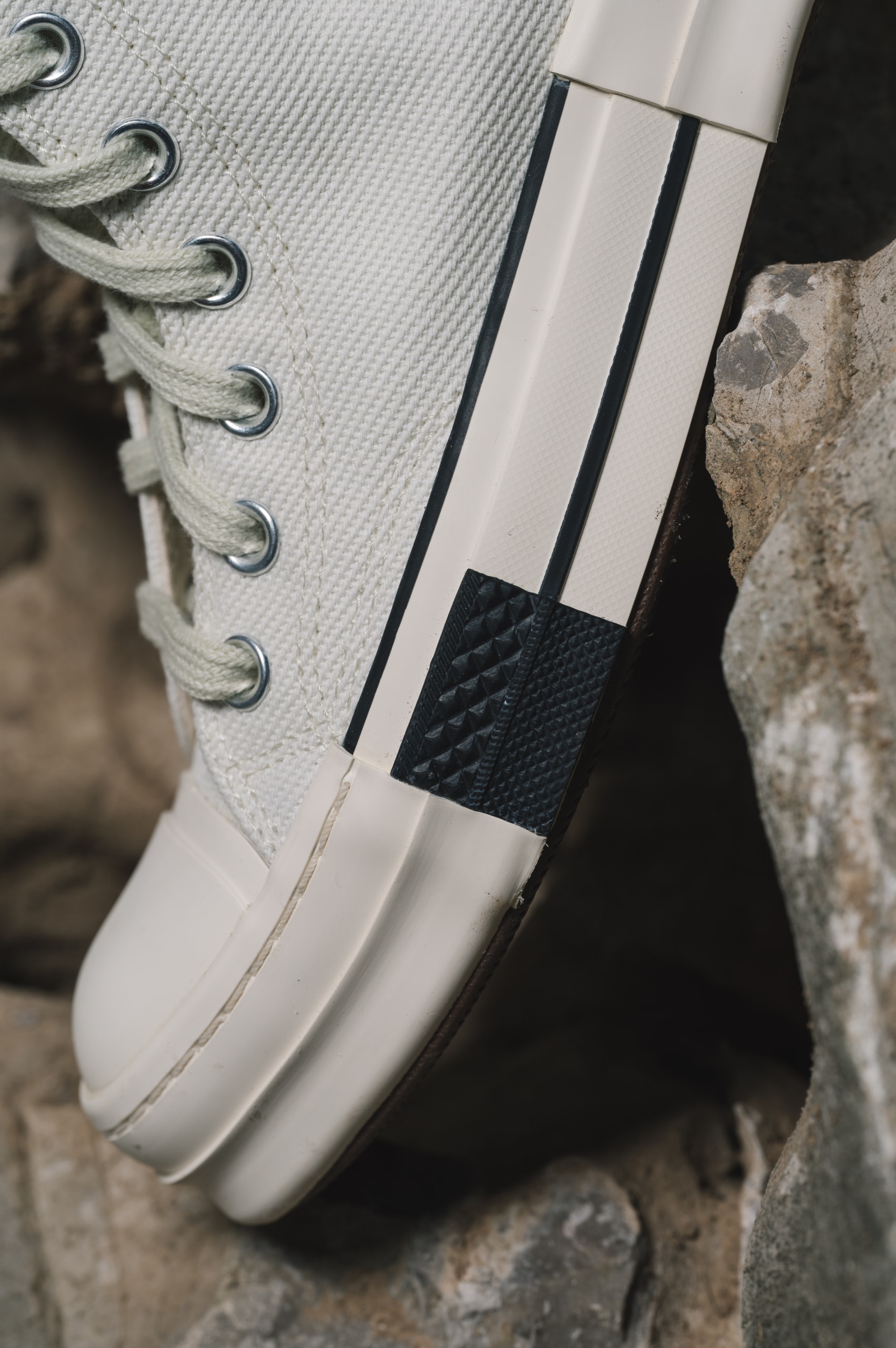 独家近赏 Converse x DRKSHDW 全新联名系列