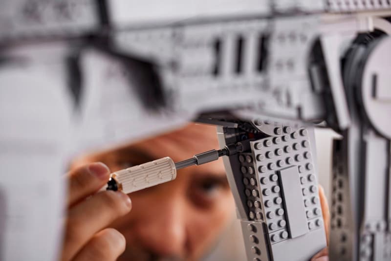 LEGO 正式推出《Star Wars》AT-AT 走獸模型盒組