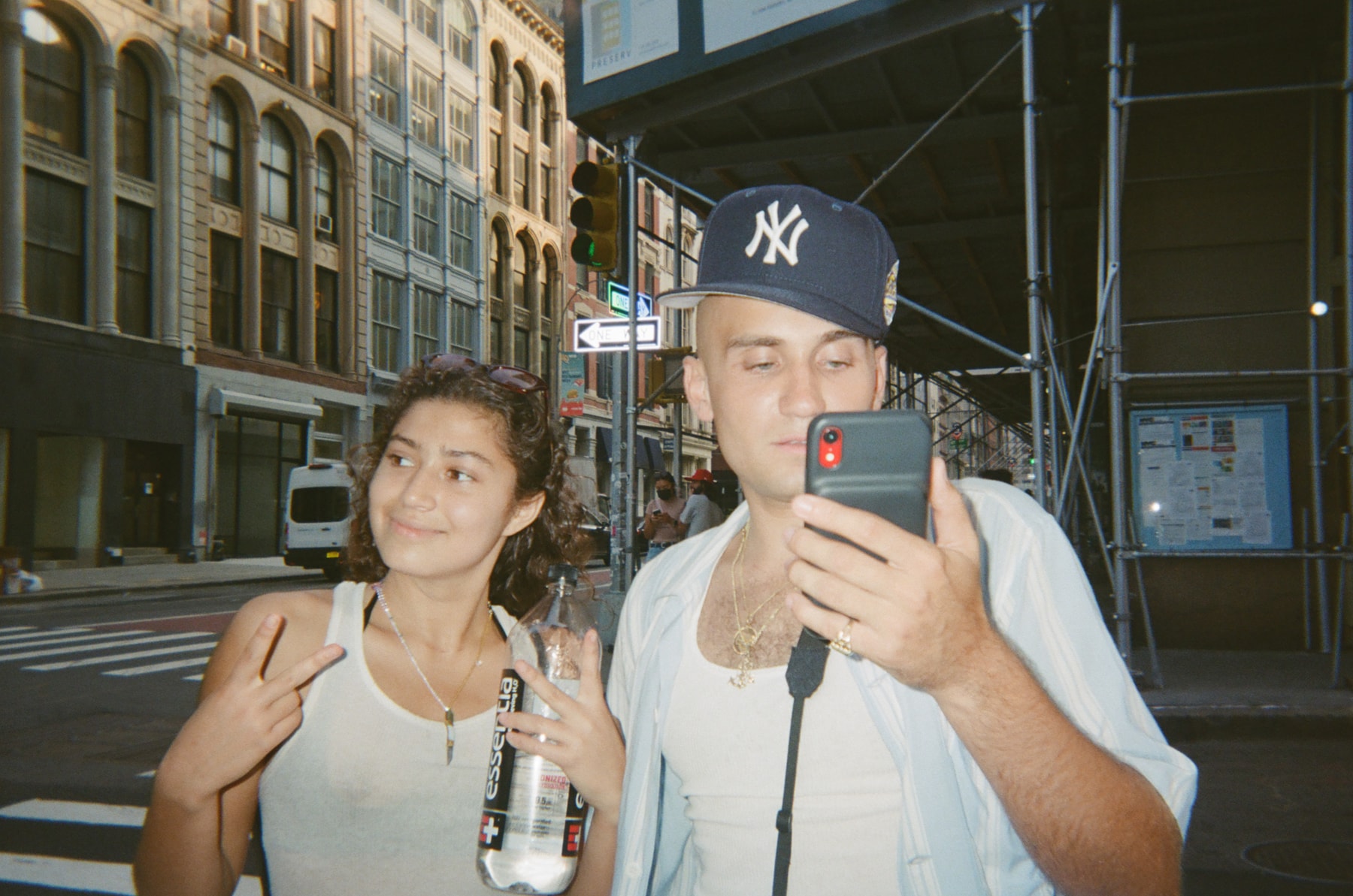 Evan Mock 的「上东区」生活和他镜头下的男孩们 | Manual Exposure