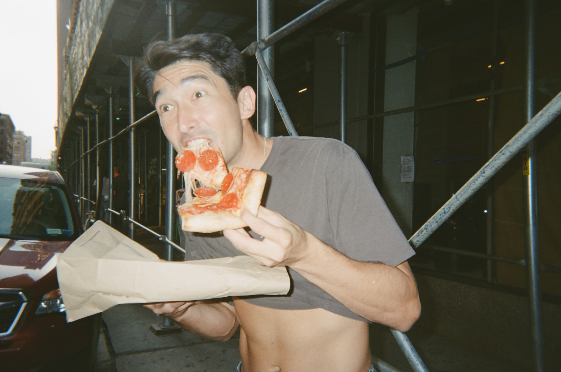 Evan Mock 的「上东区」生活和他镜头下的男孩们 | Manual Exposure